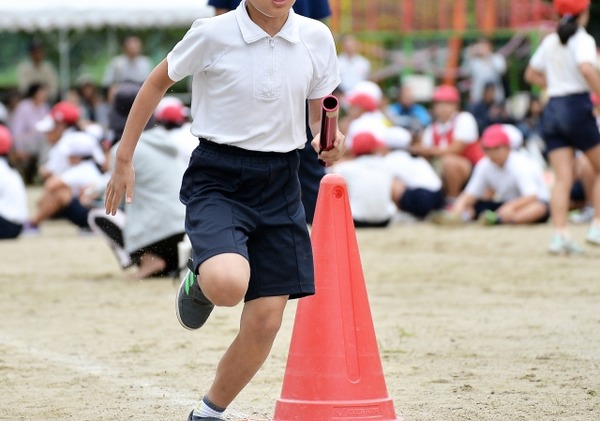 【画像】体育祭でJKに抱き着く男子生徒ｗｗｗｗｗｗｗｗｗｗｗｗｗｗ