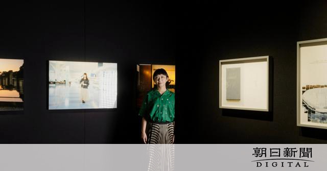 見えない、見えづらい世界を可視化　写真家・鶴巻育子さんが写真展