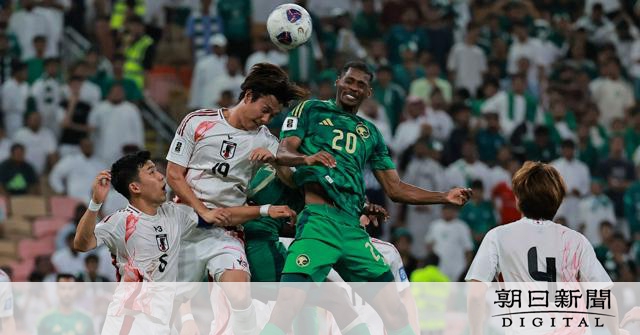 守備での対応力を示した両翼　サウジに快勝、自信深める「3バック」