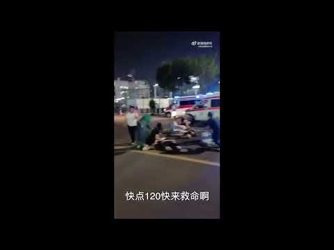 珠海市体育中心内越野车无差别撞人致35人抢救无效死亡，43人受伤住院治疗｜新闻特写