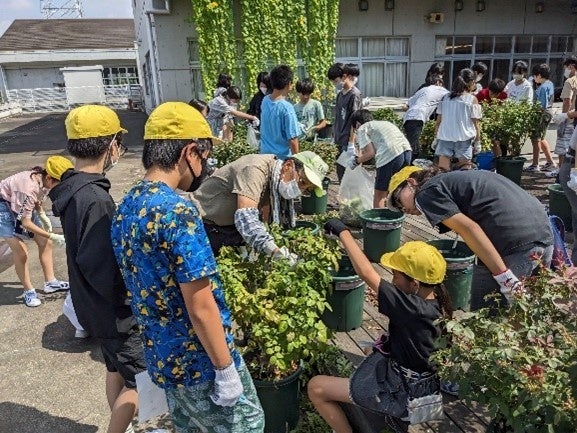 未来を担う子どもたちの教育活動や文化活動を支援　学校やクラブ活動団体など77団体に助成金を贈呈