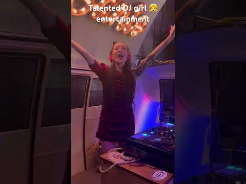 Talented DJ girl 