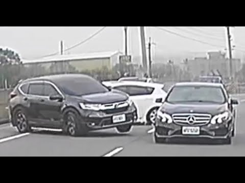 【4K UHD】【車禍影片】開馬自達會遲到，所以不煞車直直撞嗎？（2024.12.30 彰化縣埔心鄉埔心聯絡道