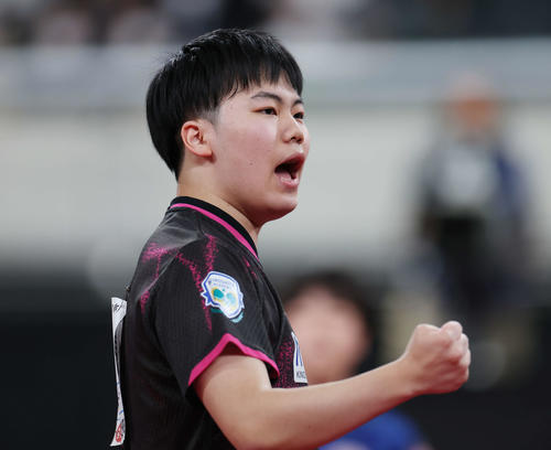 全日本卓球 17歳の松島輝空が初優勝