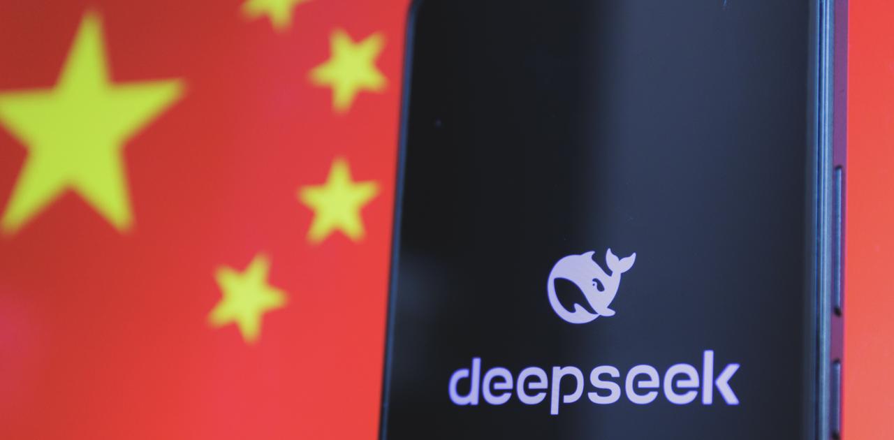 DeepSeekってやっぱり危険？ 中国政府へデータ送信の疑惑あり